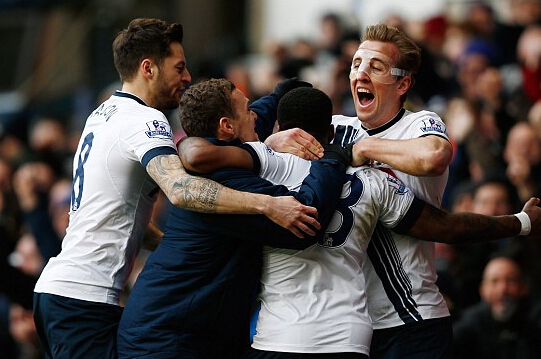 荷兰大名单：范戴克领衔；费耶诺德球员瓦伦特首次入选（荷兰队名单公布：范戴克压阵，费耶诺德的瓦伦特首次入选）