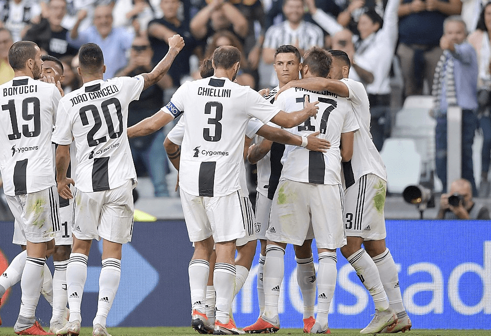 NBA杯半场：东契奇&里夫斯合砍37分，詹姆斯2分，独行侠62-60领先湖人（NBA杯半场战报：东契奇与里夫斯合得37分，詹姆斯仅2分，独行侠62-60暂领先湖人）